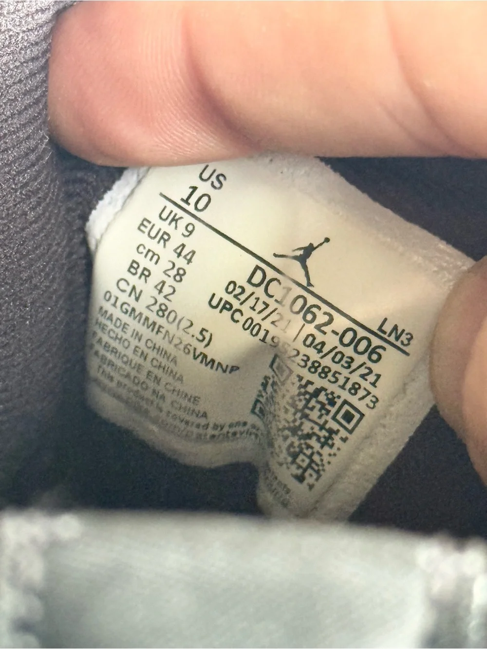 Jordan authentic 12